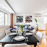 Oomph Skyline 3bdr Retreat With Ac Appartement Warschau