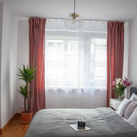 Apartamento Oomph Skyline 3bdr Retreat With Ac