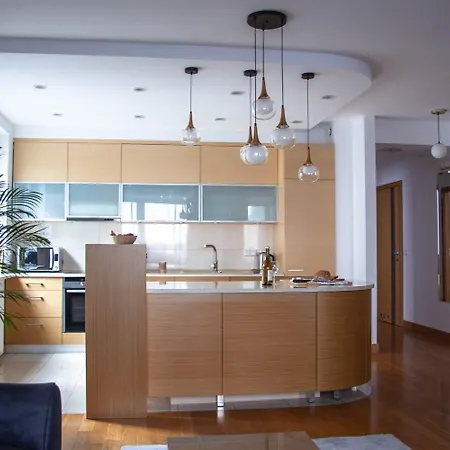 Apartment Oomph Skyline 3bdr Retreat With Ac Warsaw