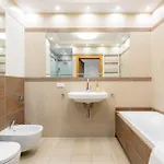 Oomph Skyline 3bdr Retreat With Ac Апартаменты