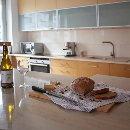 Oomph Skyline 3bdr Retreat With Ac *