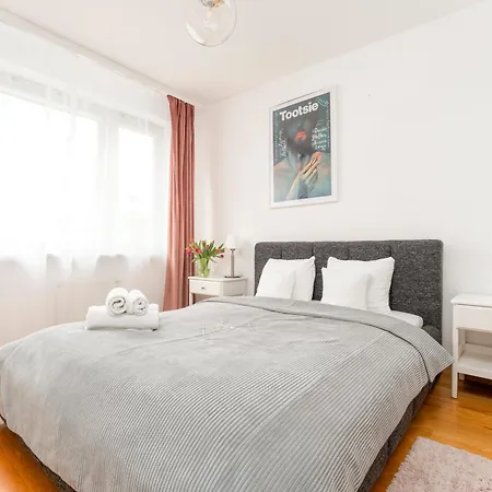 Oomph Skyline 3bdr Retreat With Ac Lejlighed