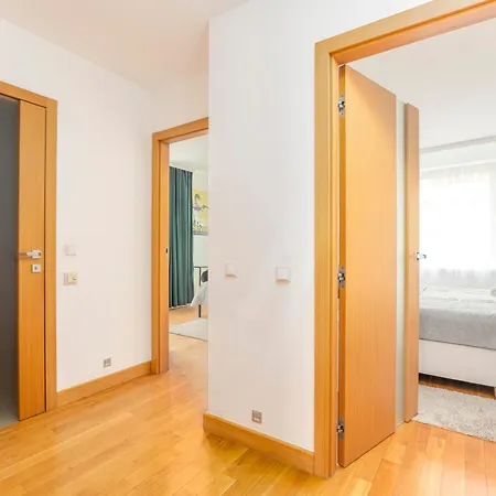 شقة Grzybowska Skyline 3bdr Retreat With Ac وارسو