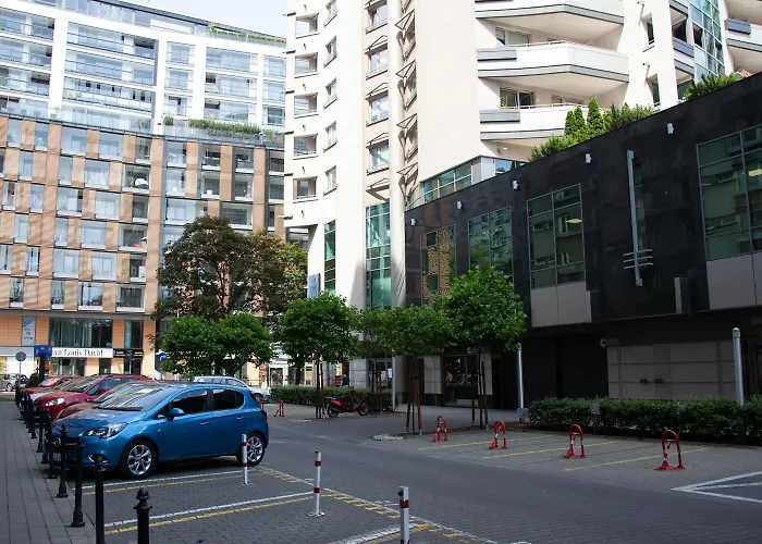 Lejlighed Oomph Skyline 3bdr Retreat With Ac Warszawa