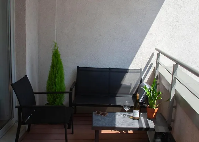 Oomph Skyline 3bdr Retreat With Ac * Warszawa