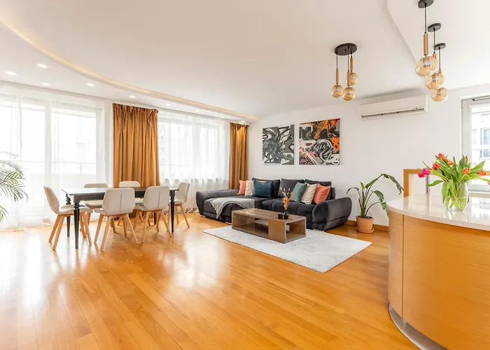 Oomph Skyline 3bdr Retreat With Ac Lejlighed *