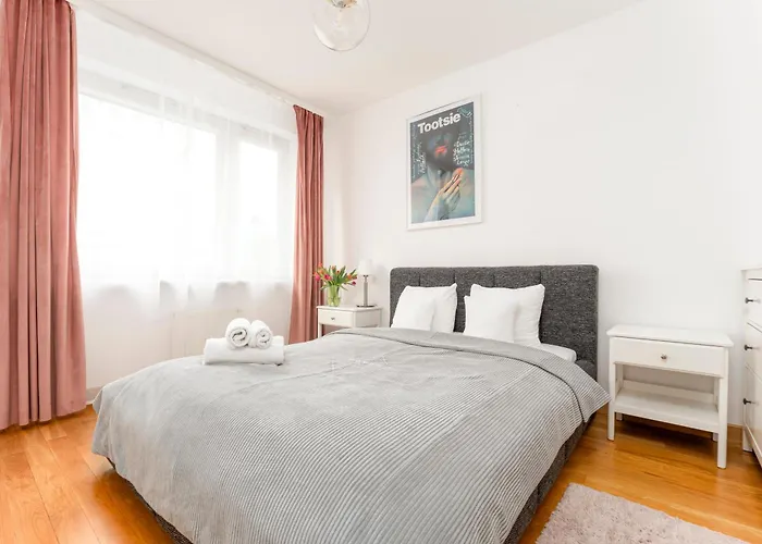 Oomph Skyline 3bdr Retreat With Ac Lejlighed