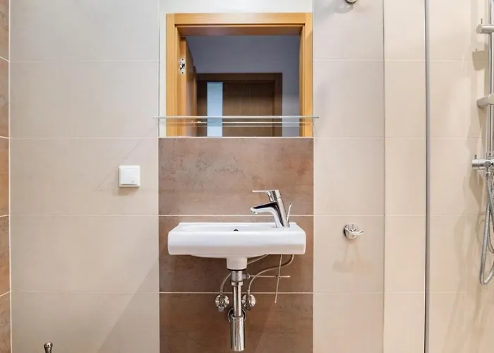 Lejlighed Oomph Skyline 3bdr Retreat With Ac Warszawa