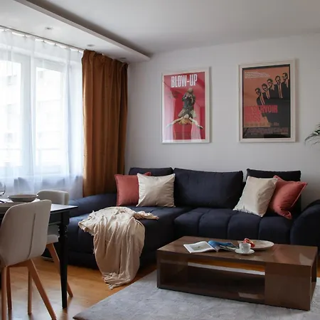 Oomph Skyline 3bdr Retreat With Ac Daire