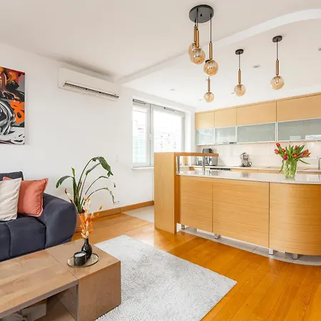 Oomph Skyline 3bdr Retreat With Ac Daire *