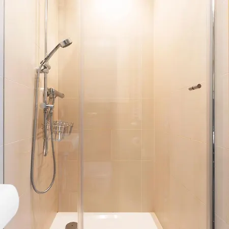 Daire Oomph Skyline 3bdr Retreat With Ac *